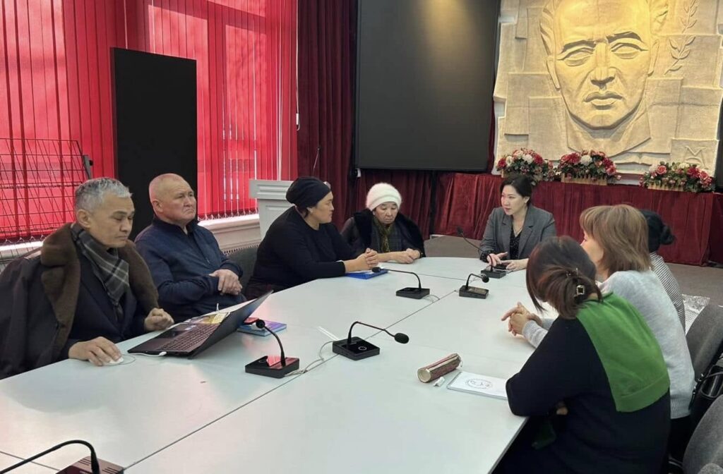 жәдігерлер