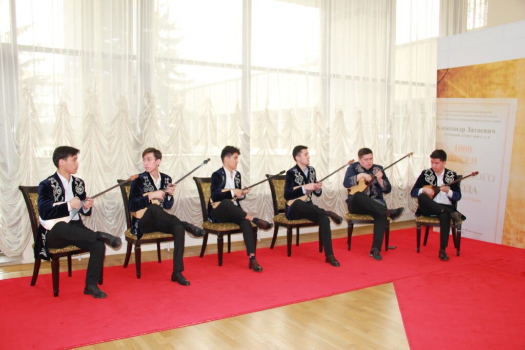 «Қазақ халқының 1000 әні» жинағы