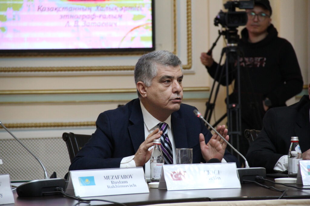 «Қазақ халқының 1000 әні» жинағы